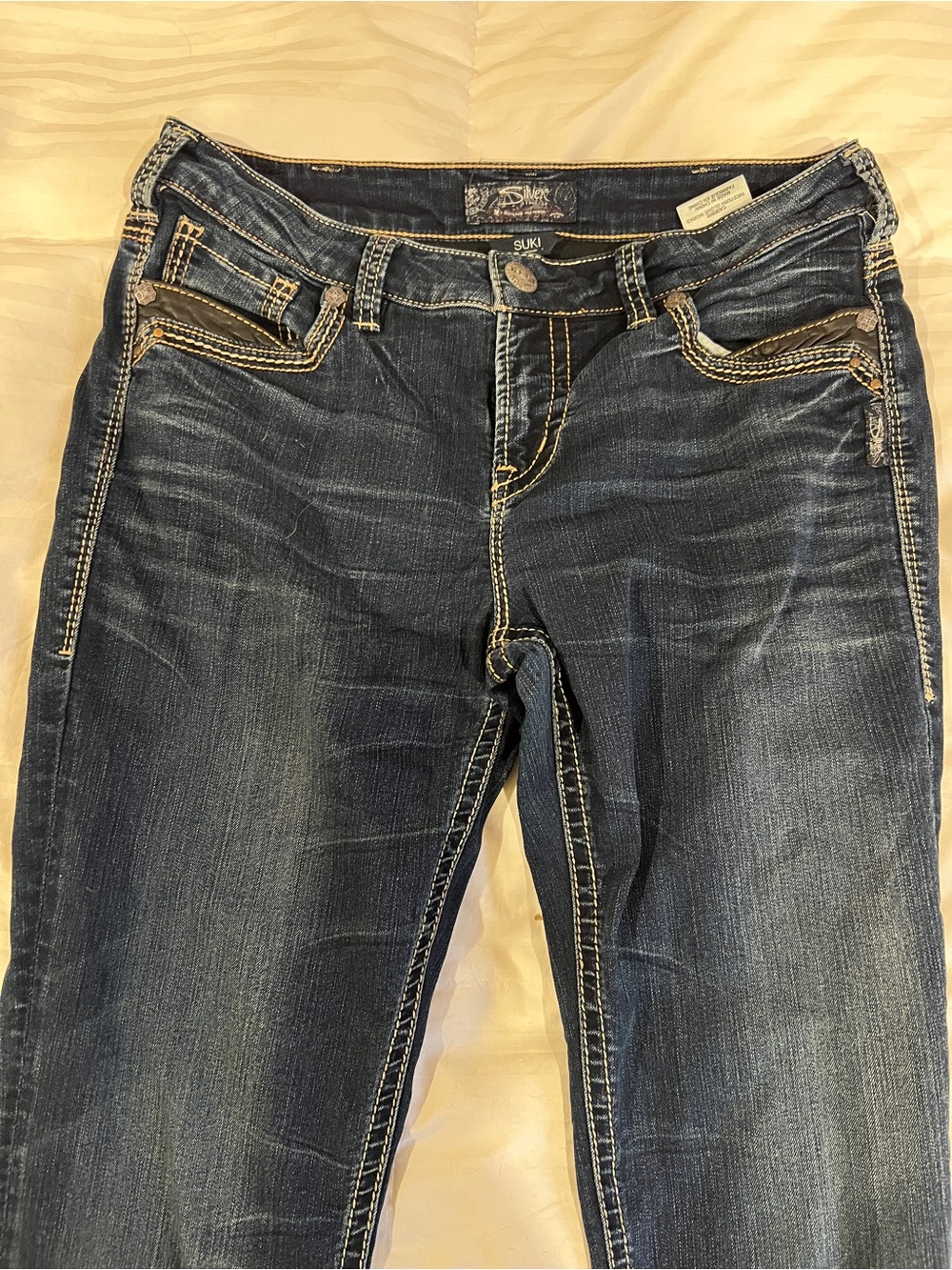 Mid-Rise Straight Leg Jeans in Dark Blue